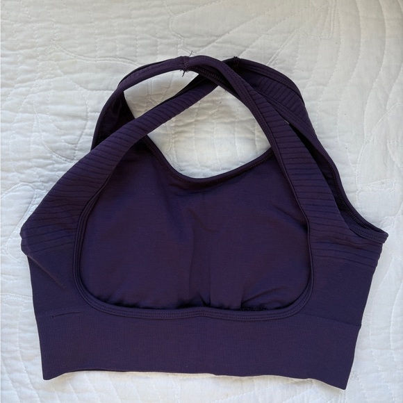 Alphalete Sports Bra - Picture 2 of 3